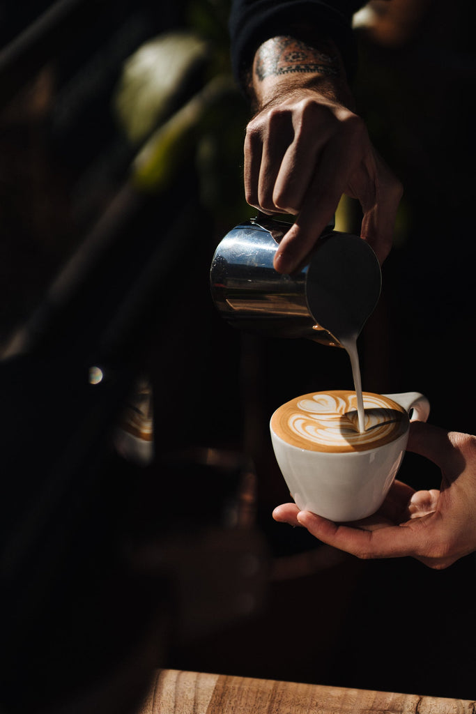 Pouring Latte Art lifestyle by clive coffee