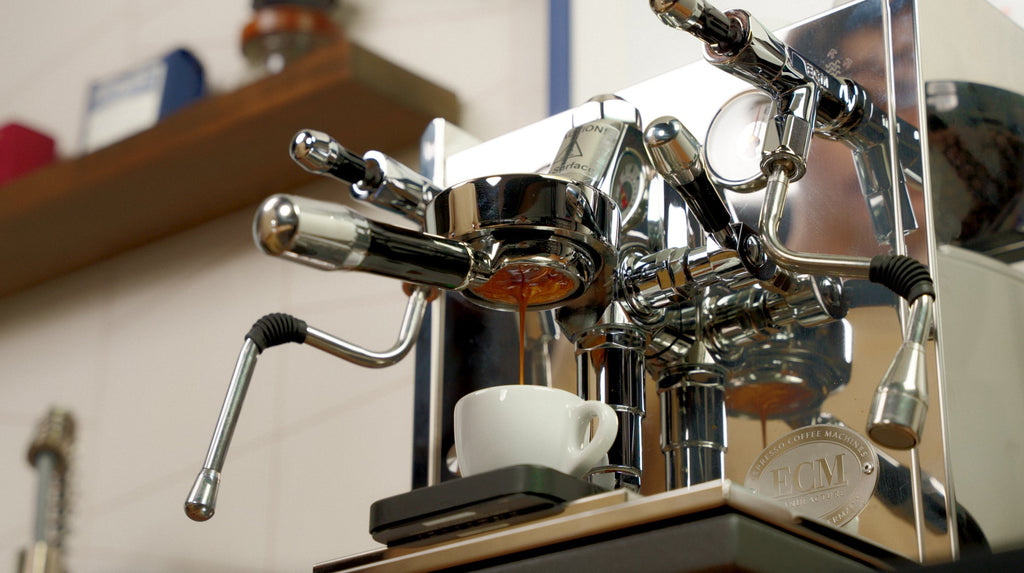 shot pulling, underside view, ECM Synchronika II lifestyle by Clive Coffee